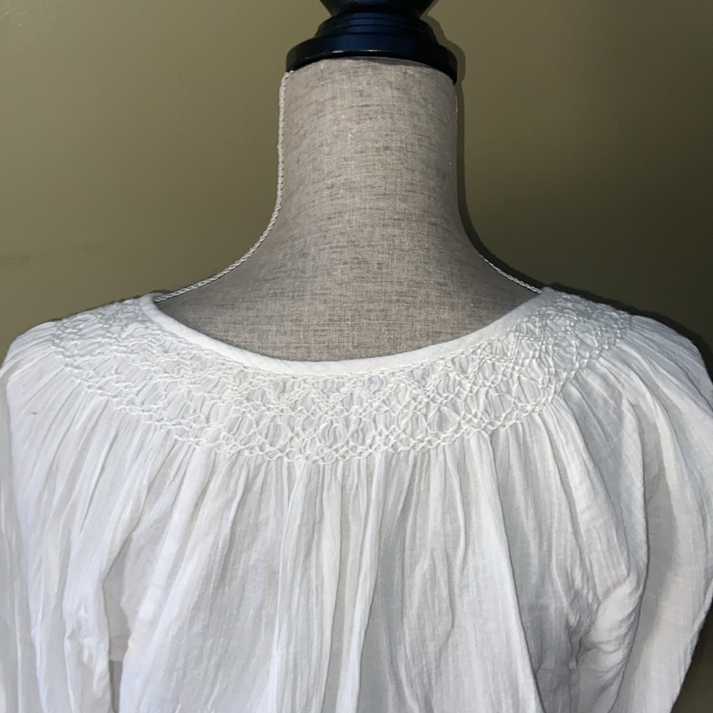 Joie white blouse with coral embroidery size M - Picture 3 of 13
